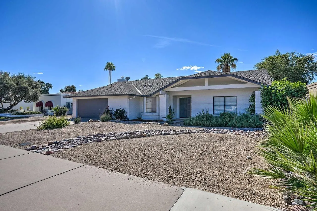בית נופש Sunny Scottsdale Home With Heated Pool And Patio